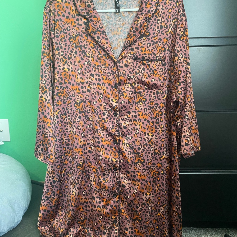 Torrid Leopard Print Sleep Shirt Size 2